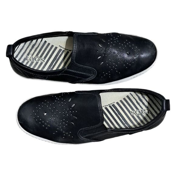 Taos Footwear Glory Studded Loafer Goth Slip On Shoes Size 8 Black - Picture 11 of 15